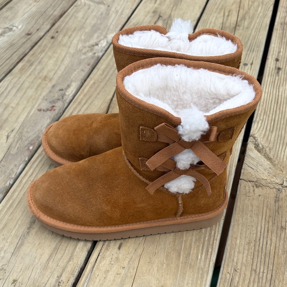 Koolaburra by UGG chestnut boots - Picture 3 of 7